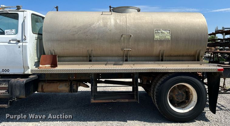 image for item DJ6308 1988 Ford F700  tank truck