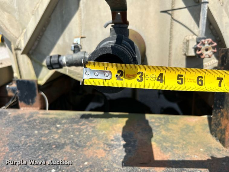 image for item DJ6308 1988 Ford F700  tank truck