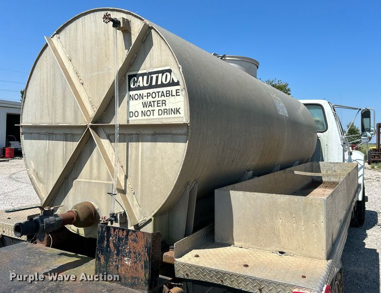 image for item DJ6308 1988 Ford F700  tank truck