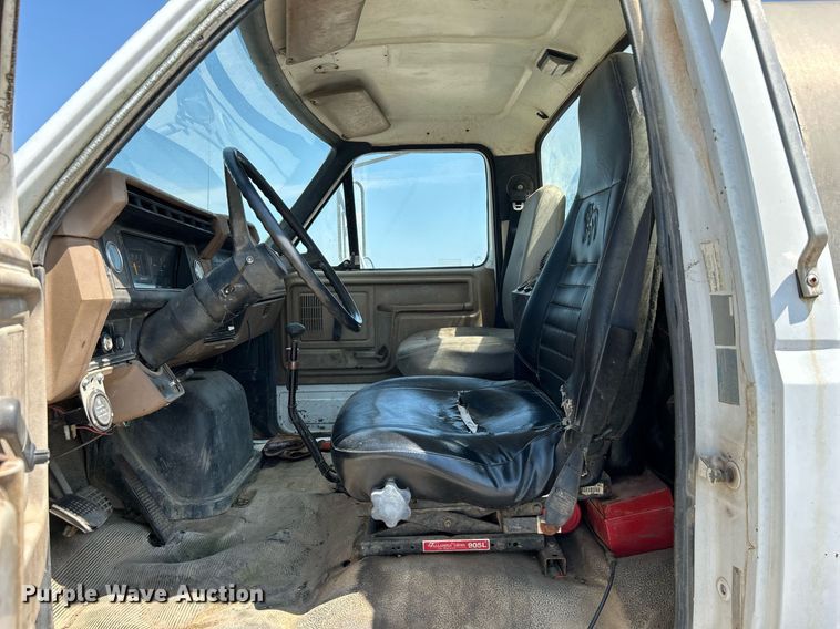 image for item DJ6308 1988 Ford F700  tank truck