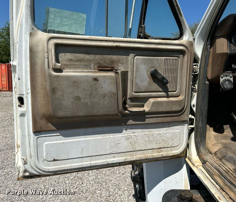 image for item DJ6308 1988 Ford F700  tank truck