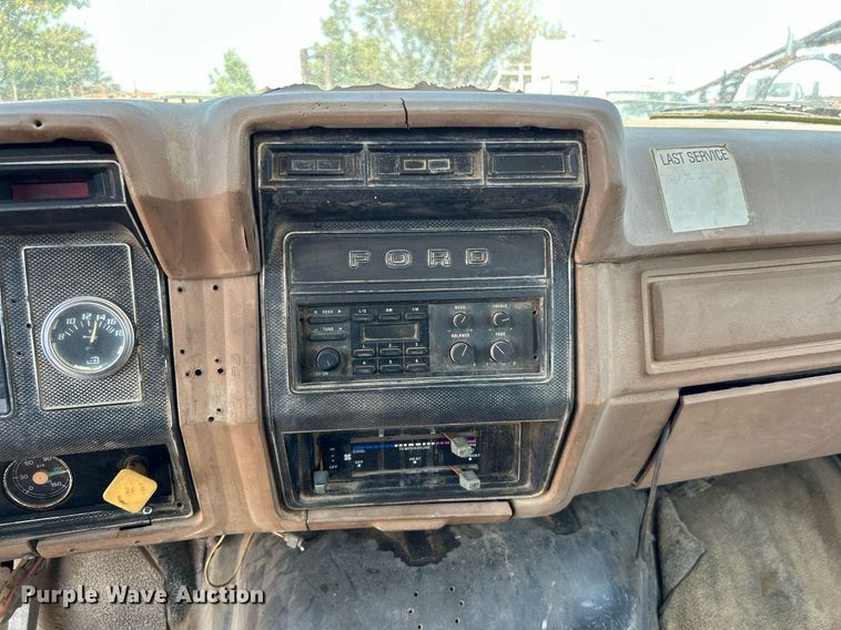 image for item DJ6308 1988 Ford F700  tank truck