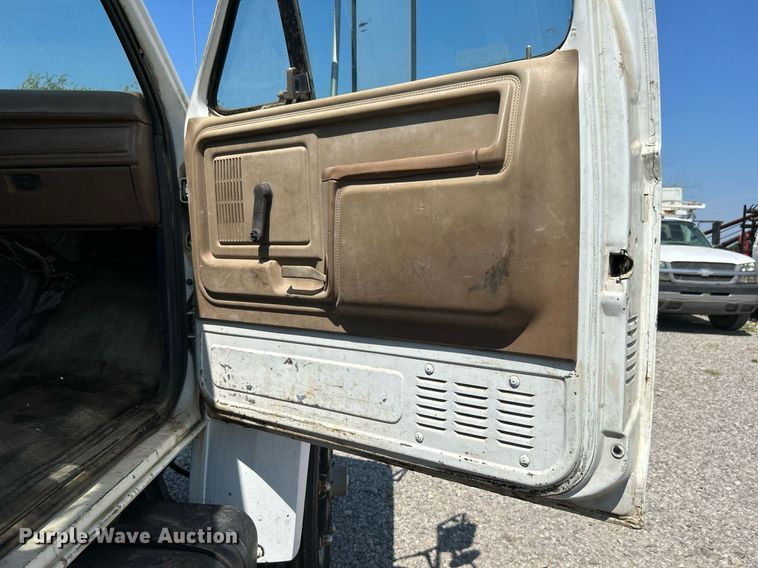 image for item DJ6308 1988 Ford F700  tank truck