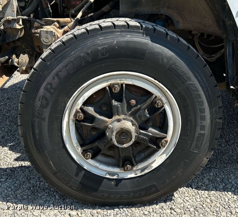 image for item DJ6308 1988 Ford F700  tank truck