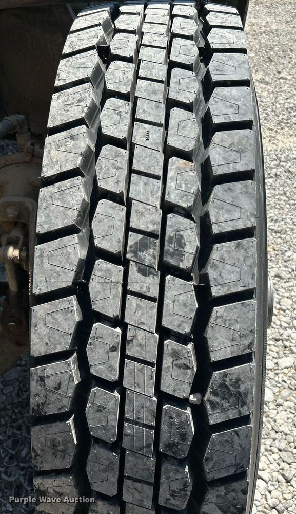 image for item DJ6308 1988 Ford F700  tank truck