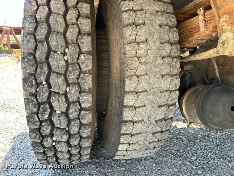 image for item DJ6308 1988 Ford F700  tank truck