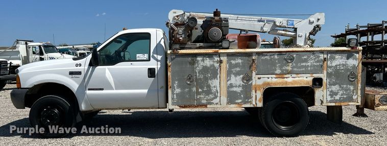 image for item DJ6310 1999 Ford F550 Super Duty  utility / service truck