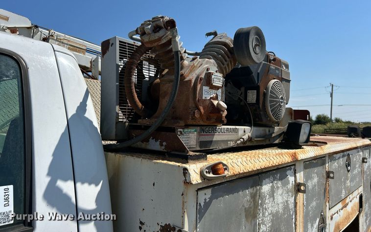 image for item DJ6310 1999 Ford F550 Super Duty  utility / service truck