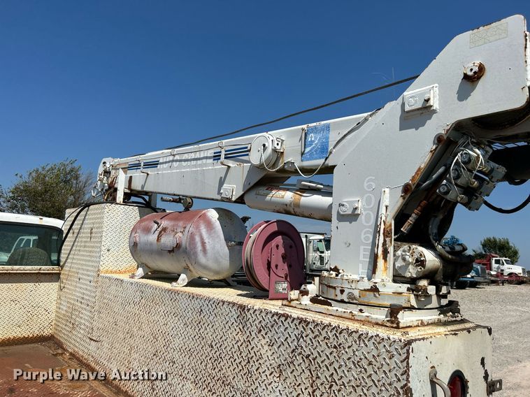 image for item DJ6310 1999 Ford F550 Super Duty  utility / service truck