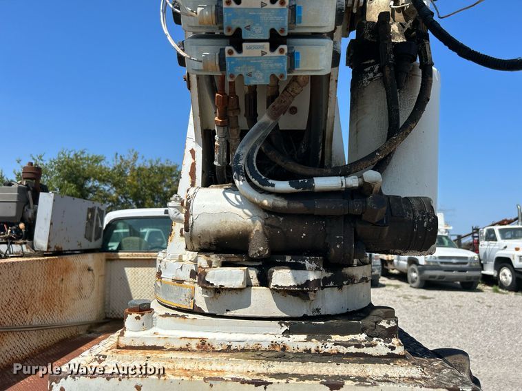 image for item DJ6310 1999 Ford F550 Super Duty  utility / service truck