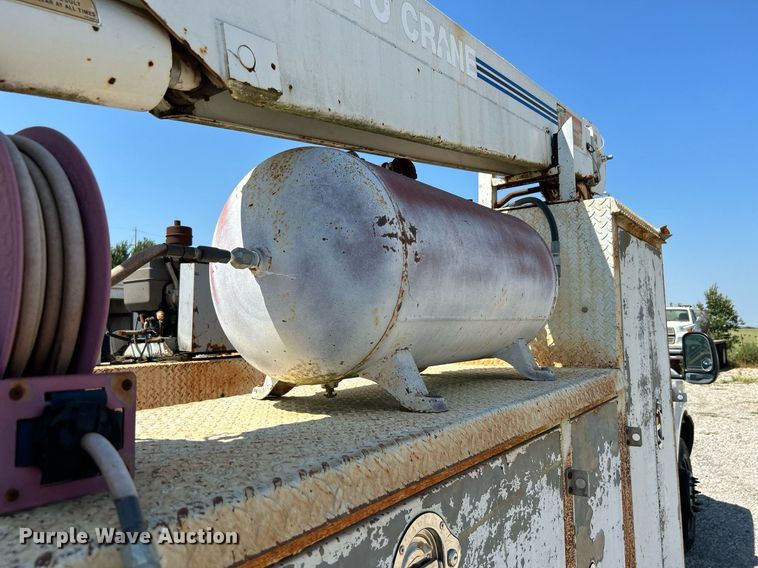 image for item DJ6310 1999 Ford F550 Super Duty  utility / service truck