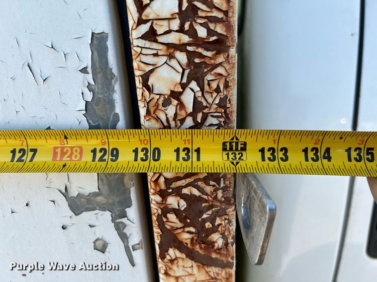 image for item DJ6310 1999 Ford F550 Super Duty  utility / service truck