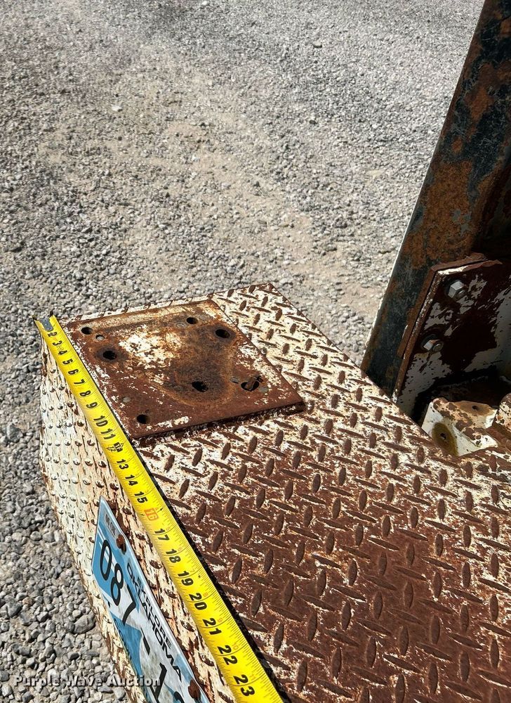 image for item DJ6310 1999 Ford F550 Super Duty  utility / service truck