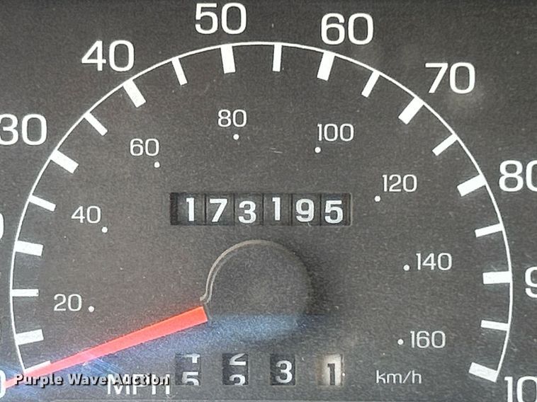 image for item DJ6310 1999 Ford F550 Super Duty  utility / service truck