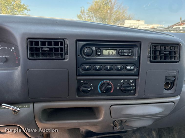 image for item DJ6310 1999 Ford F550 Super Duty  utility / service truck