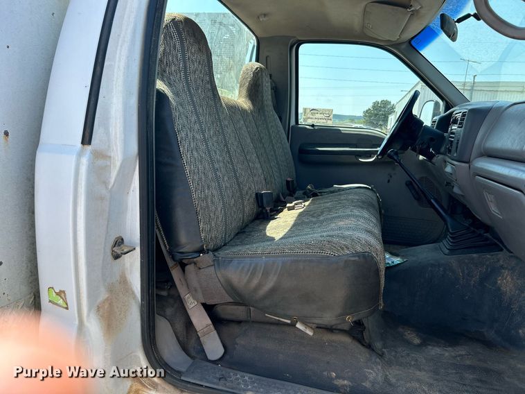 image for item DJ6310 1999 Ford F550 Super Duty  utility / service truck