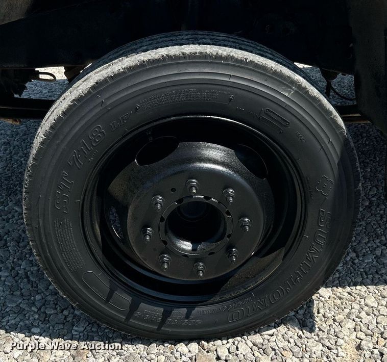 image for item DJ6310 1999 Ford F550 Super Duty  utility / service truck