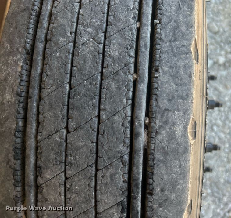 image for item DJ6310 1999 Ford F550 Super Duty  utility / service truck