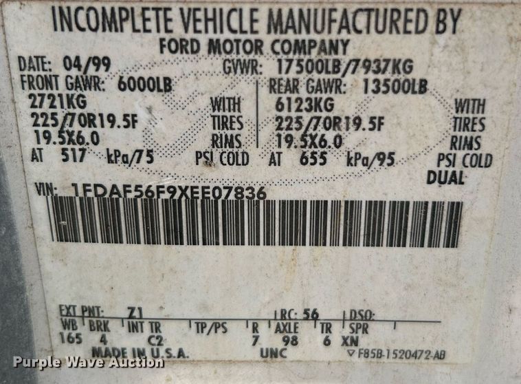 image for item DJ6310 1999 Ford F550 Super Duty  utility / service truck