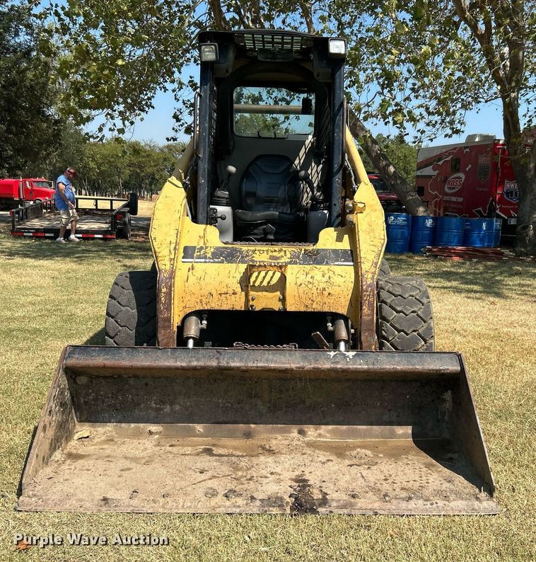 image for item DJ6314 2006 Caterpillar 252B  skid steer loader