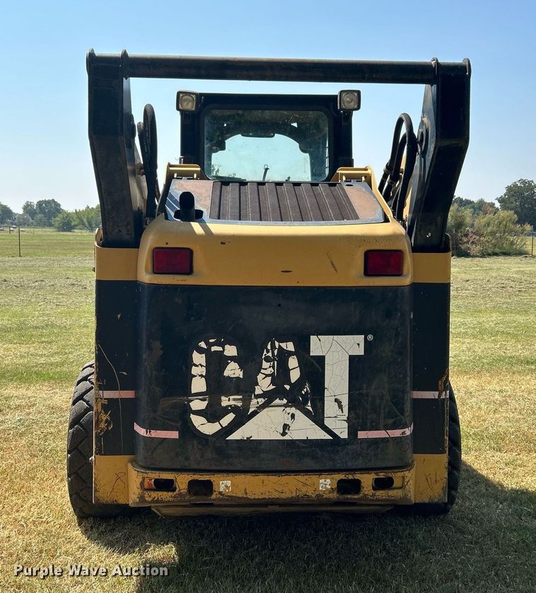 image for item DJ6314 2006 Caterpillar 252B  skid steer loader