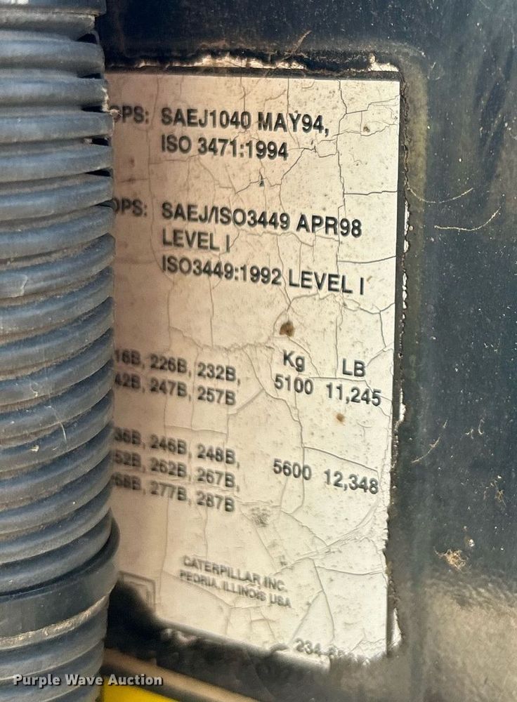 image for item DJ6314 2006 Caterpillar 252B  skid steer loader