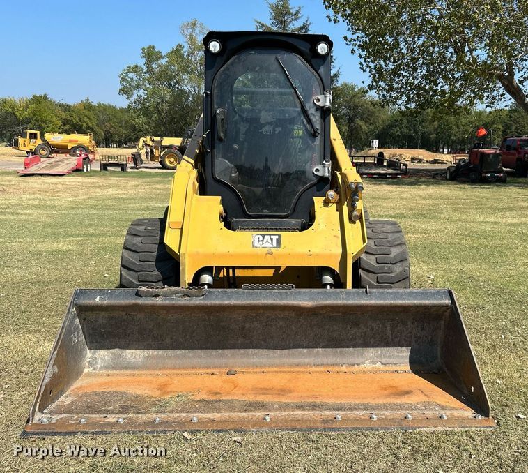 image for item DJ6316 2015 Caterpillar 272D2 XHP  skid steer loader