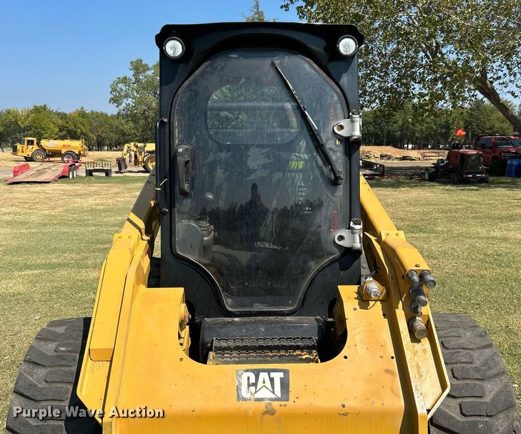 image for item DJ6316 2015 Caterpillar 272D2 XHP  skid steer loader