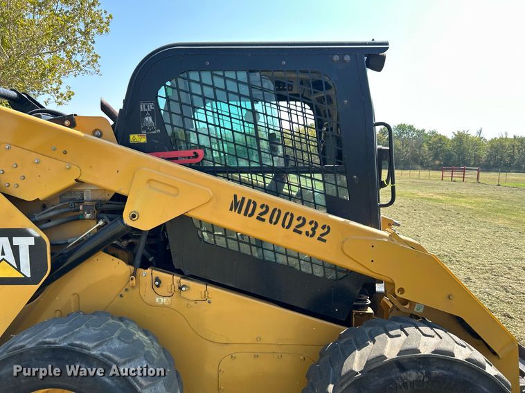 image for item DJ6316 2015 Caterpillar 272D2 XHP  skid steer loader