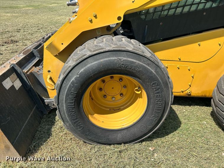 image for item DJ6316 2015 Caterpillar 272D2 XHP  skid steer loader