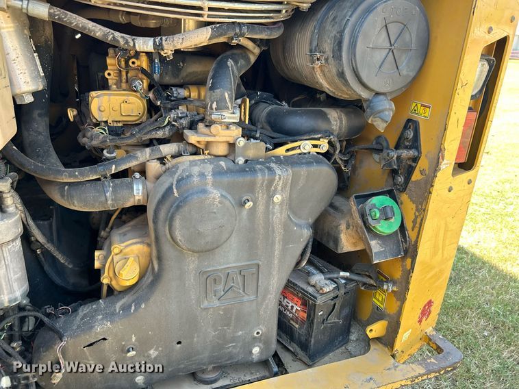 image for item DJ6318 2015 Caterpillar 299D  tracked skid steer loader