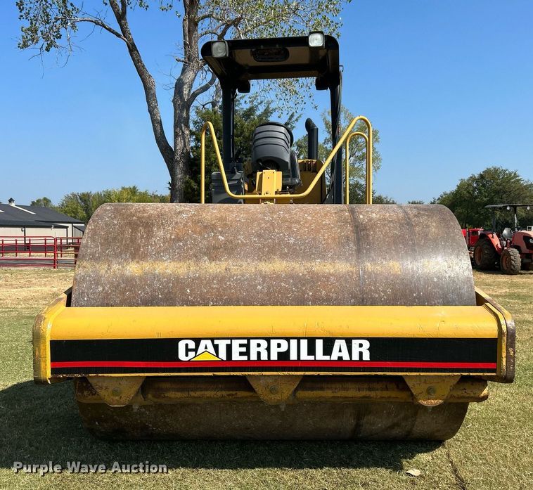 image for item DJ6319 2006 Caterpillar CS-563E  single drum roller