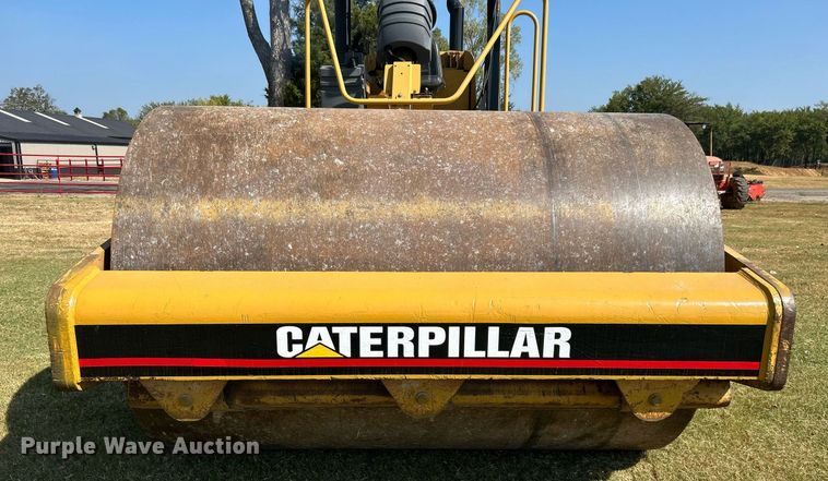 image for item DJ6319 2006 Caterpillar CS-563E  single drum roller