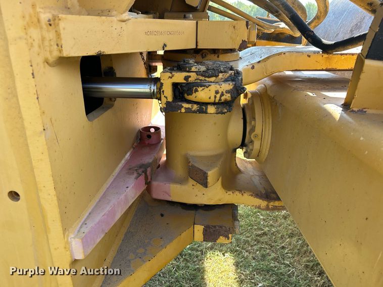 image for item DJ6319 2006 Caterpillar CS-563E  single drum roller