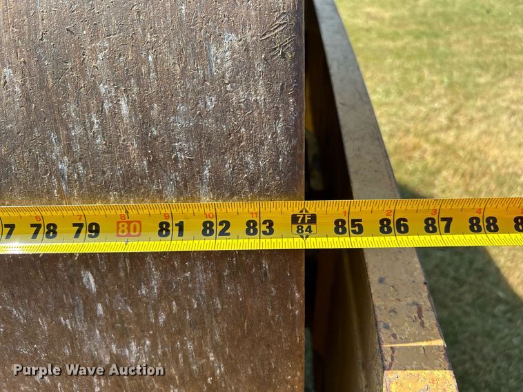 image for item DJ6319 2006 Caterpillar CS-563E  single drum roller