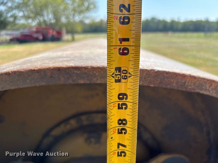 image for item DJ6319 2006 Caterpillar CS-563E  single drum roller