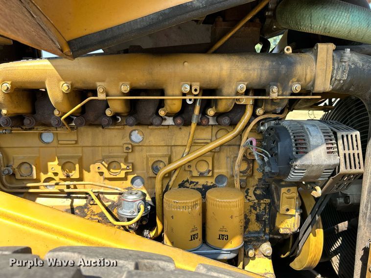 image for item DJ6319 2006 Caterpillar CS-563E  single drum roller