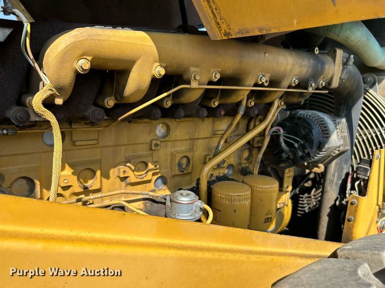 image for item DJ6319 2006 Caterpillar CS-563E  single drum roller