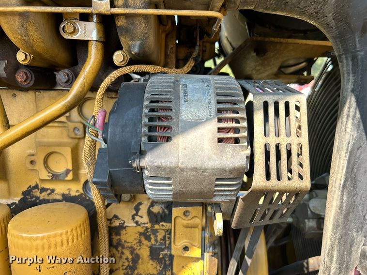 image for item DJ6319 2006 Caterpillar CS-563E  single drum roller