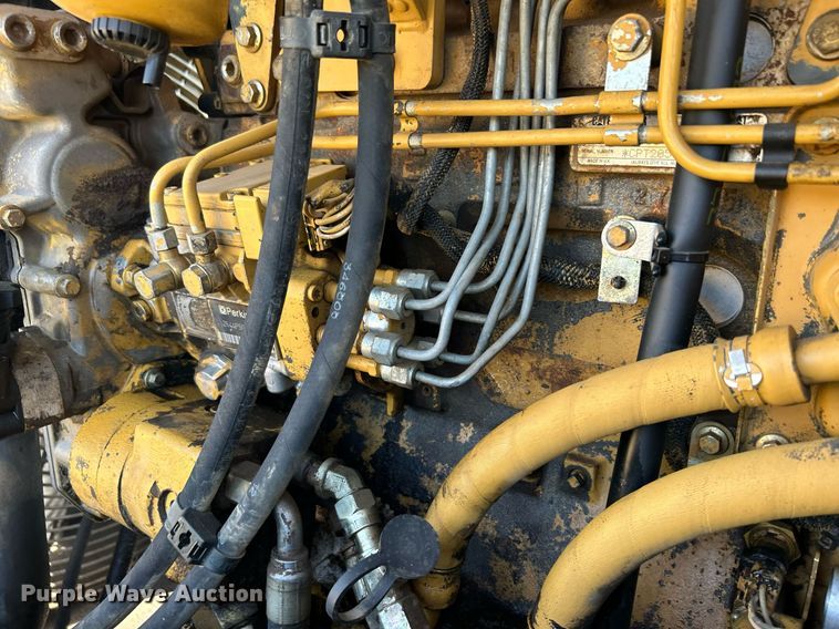 image for item DJ6319 2006 Caterpillar CS-563E  single drum roller