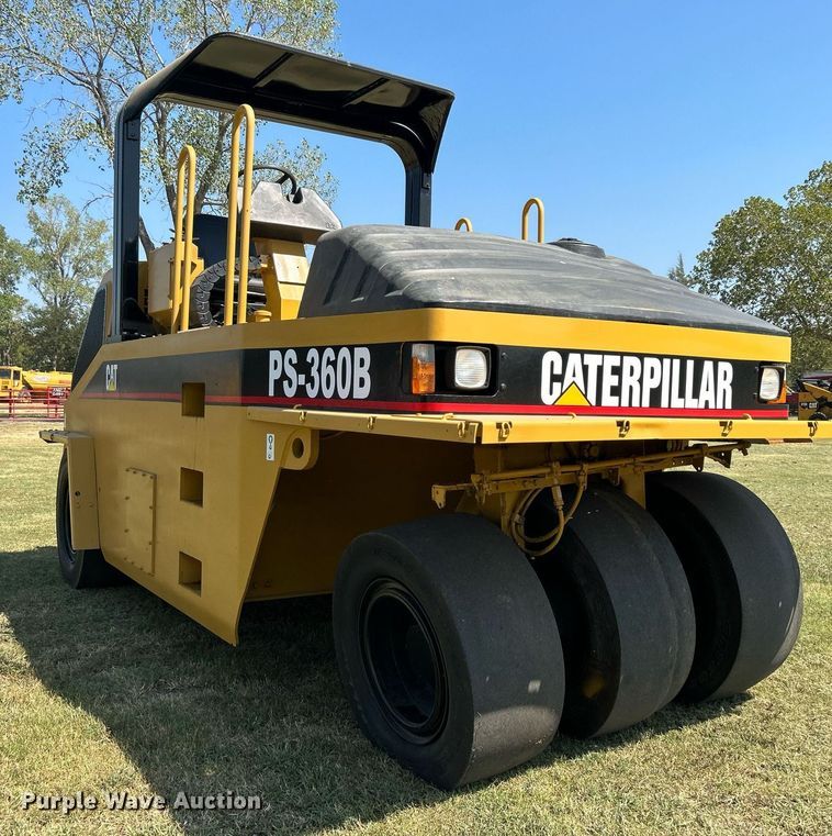 image for item DJ6320 2003 Caterpillar PS-360B  pneumatic roller