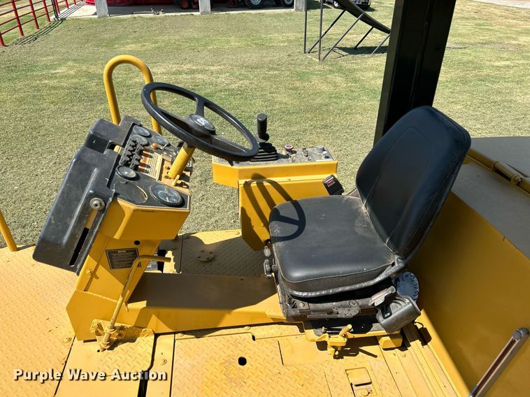 image for item DJ6320 2003 Caterpillar PS-360B  pneumatic roller