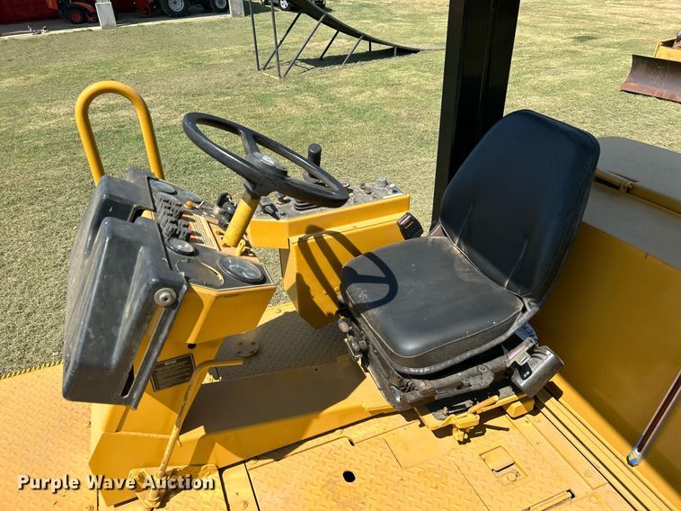 image for item DJ6320 2003 Caterpillar PS-360B  pneumatic roller