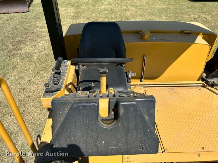 image for item DJ6320 2003 Caterpillar PS-360B  pneumatic roller