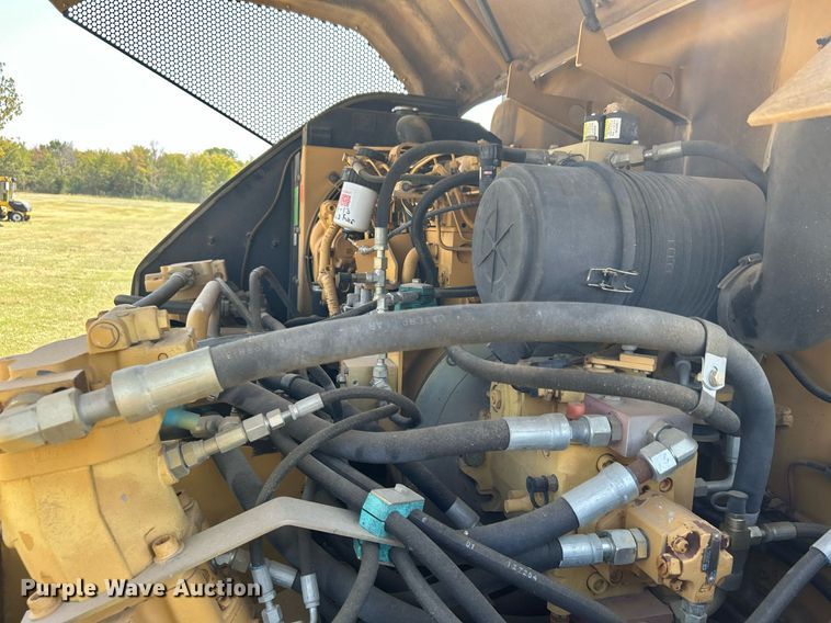 image for item DJ6320 2003 Caterpillar PS-360B  pneumatic roller