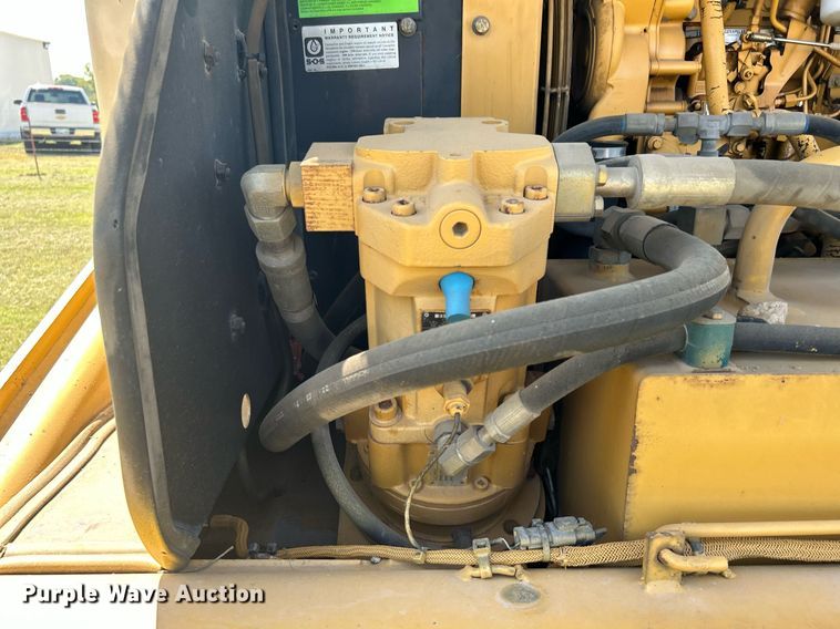 image for item DJ6320 2003 Caterpillar PS-360B  pneumatic roller