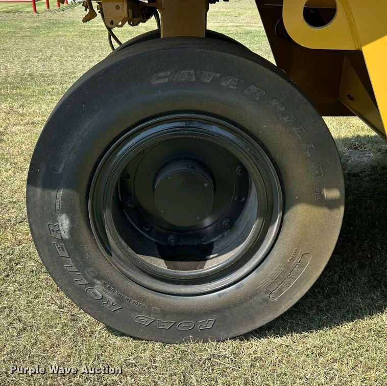 image for item DJ6320 2003 Caterpillar PS-360B  pneumatic roller