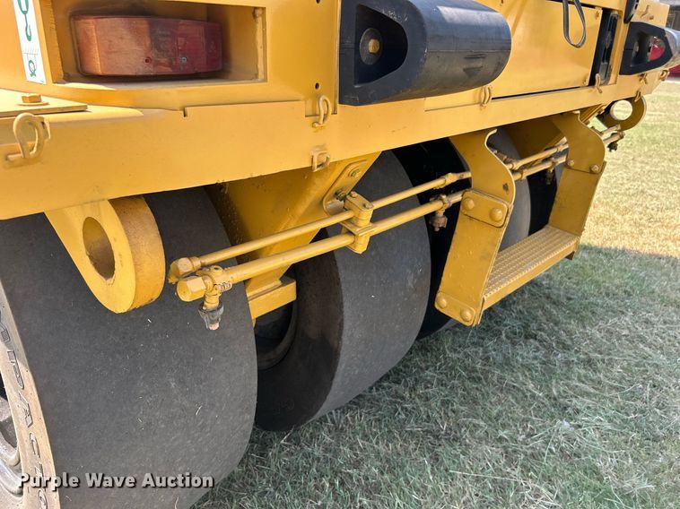 image for item DJ6320 2003 Caterpillar PS-360B  pneumatic roller