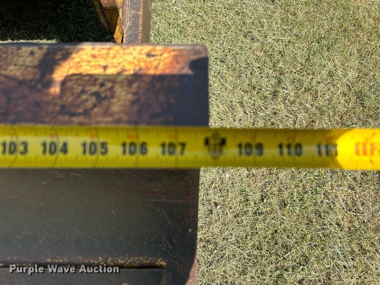 image for item DJ6321 1998 Caterpillar CP-563C  single drum roller