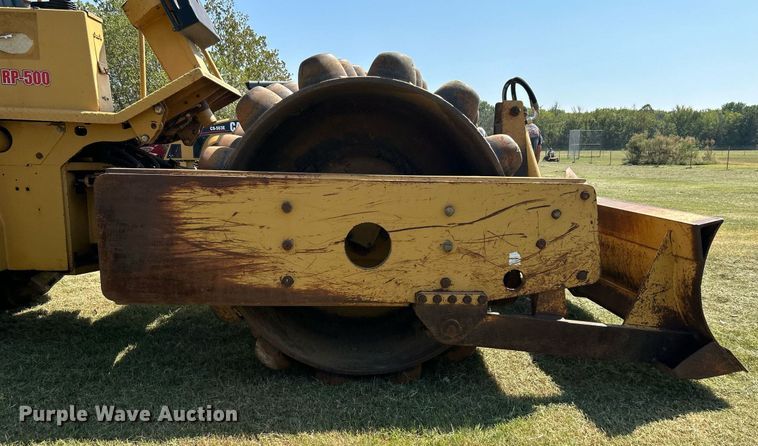 image for item DJ6321 1998 Caterpillar CP-563C  single drum roller